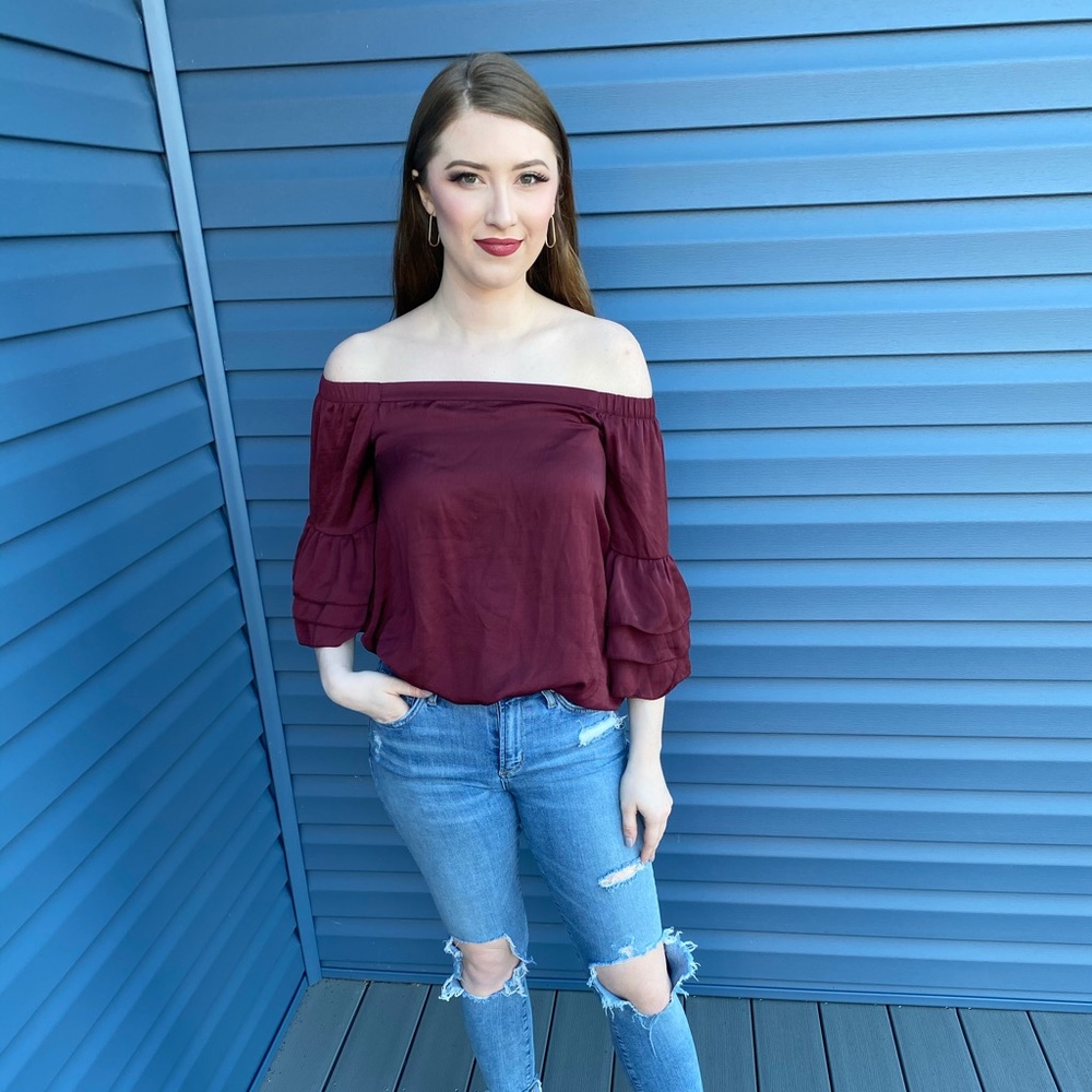 Small off the shoulder shirt